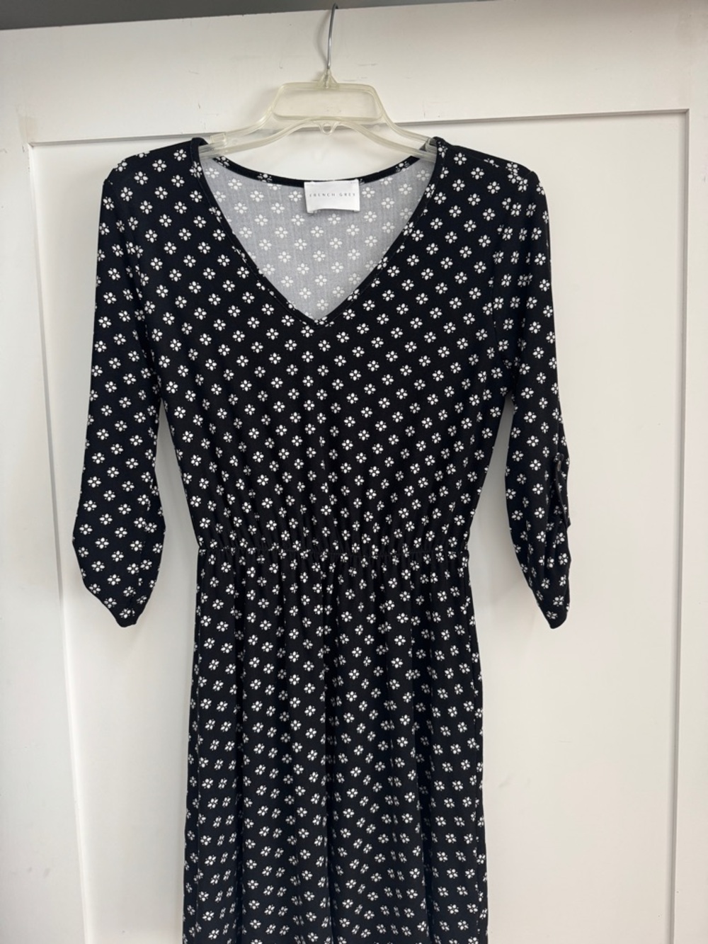 French Grey Black and White V‑Neck Floral Midi Dress